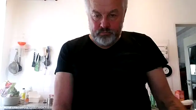 Berg Boy online show from 11/24/25, 12:05