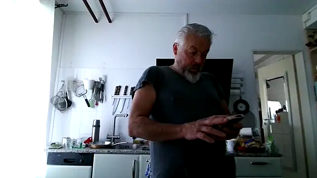 Berg Boy online show from 04/03/26, 05:49