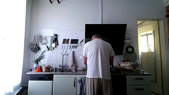 Berg Boy online show from 04/25/26, 06:49