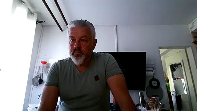 Berg Boy online show from 06/14/26, 06:15