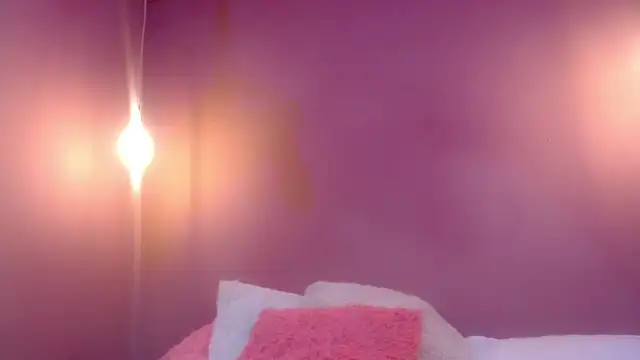 Snapshot of Rose_Fire1 chatting on 03/17/25, 09:02 Rose Fire1 online show from 03/17/25, 09:02