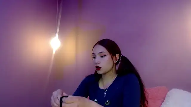 Snapshot of Rose_Fire1 chatting on 03/22/25, 08:15 Rose Fire1 online show from 03/22/25, 08:15