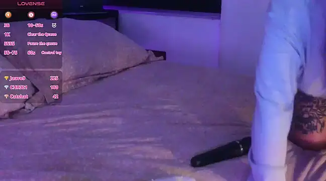 Snapshot of Hecate_gh chatting on 03/23/25, 01:42 Hecate gh online show from 03/23/25, 01:42