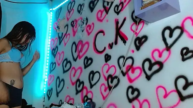 kityy playful online show from 11/12/25, 06:25