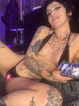 Snapshot of littleinkedblaise666 chatting on 11/23/25, 06:30 littleinkedblaise666 online show from 11/23/25, 06:30