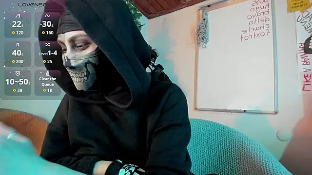 cos operator online show from 10/28/25, 08:00