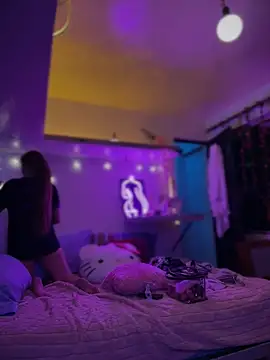 LoganPeny online show from 12/05/25, 07:39