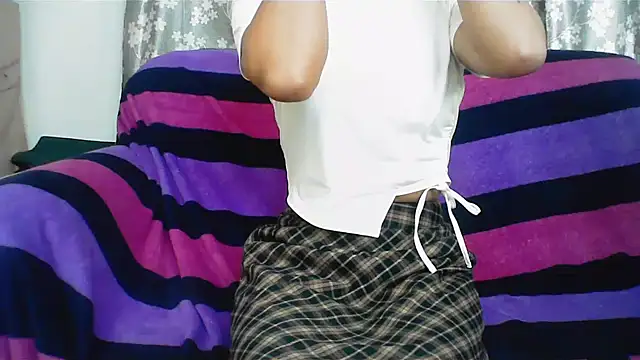 Snapshot of LAYLA_600 chatting on 11/13/25, 09:52 LAYLA 600 online show from 11/13/25, 09:52