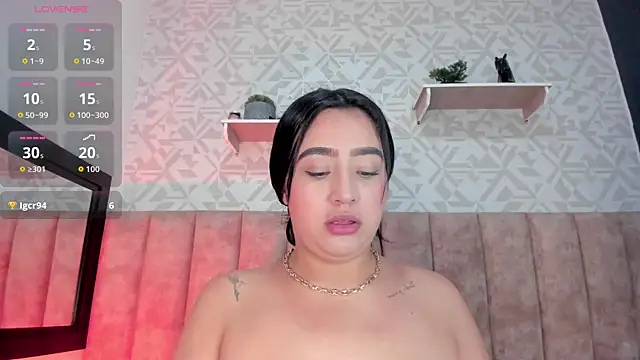 Snapshot of MelinaCruz chatting on 09/27/25, 05:01 MelinaCruz online show from 09/27/25, 05:01