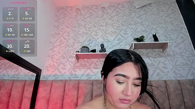 Snapshot of MelinaCruz chatting on 09/29/25, 04:17 MelinaCruz online show from 09/29/25, 04:17