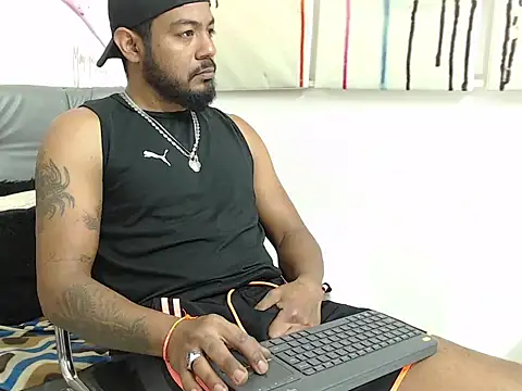 BladeFoxxx1 online show from 10/01/25, 01:39