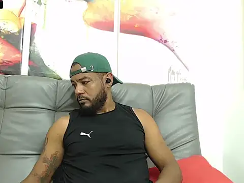 BladeFoxxx1 online show from 10/17/25, 02:04