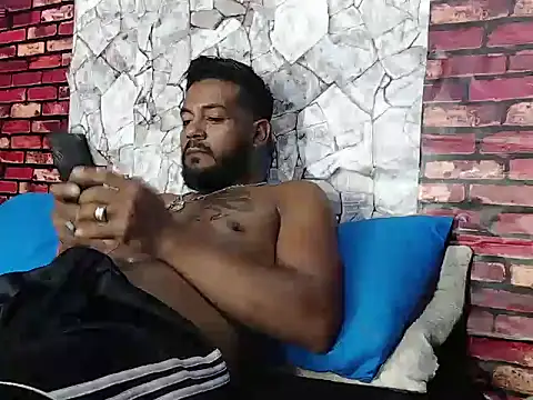 BladeFoxxx1 online show from 04/20/26, 08:54