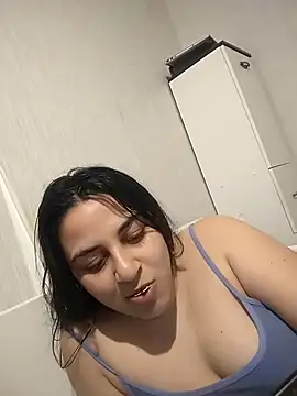 Veramaia online show from 03/13/25, 03:39