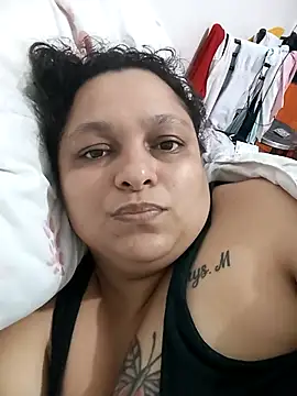 Snapshot of aliciaxm chatting on 12/04/25, 05:10 aliciaxm online show from 12/04/25, 05:10