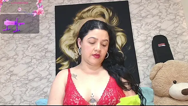 nataliaesmith 24 online show from 04/25/26, 07:33