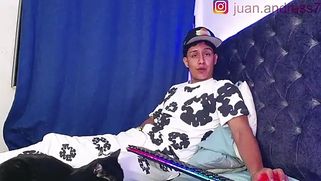 Stone grey1  online show from 11/18/25, 02:50