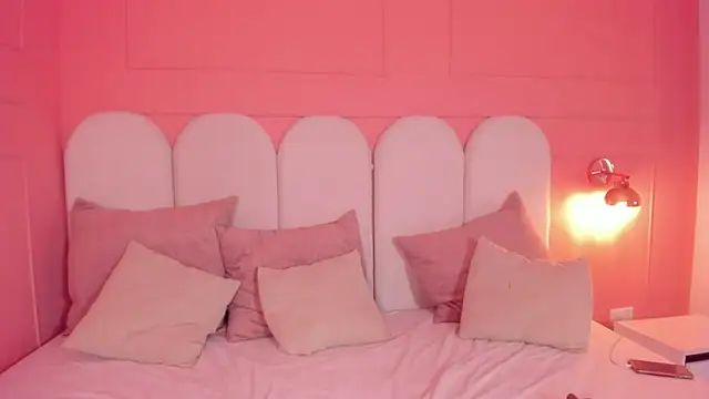 Snapshot of eva_sainnt chatting on 10/11/25, 05:17 eva sainnt online show from 10/11/25, 05:17