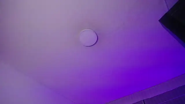 Violet King online show from 10/09/25, 03:43