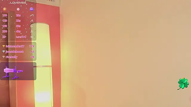 Snapshot of Kloe_raizee chatting on 03/18/25, 02:25 Kloe raizee online show from 03/18/25, 02:25