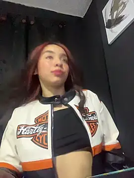 Tracy KS online show from 12/02/25, 03:23