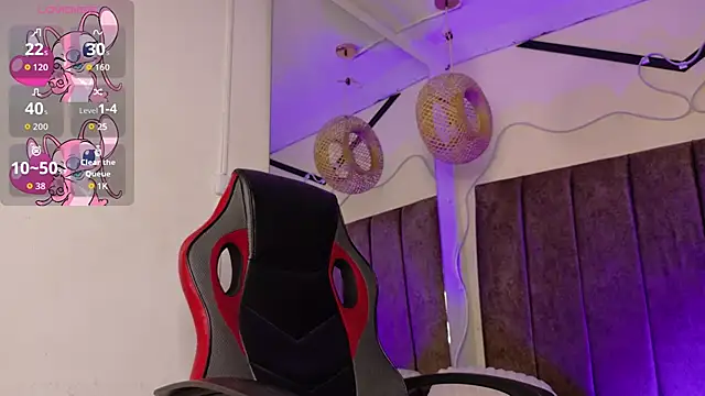 natasha  black online show from 11/06/25, 07:37