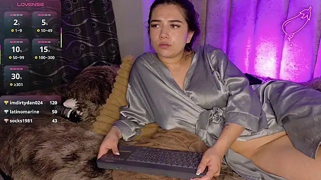 Snapshot of natasha__black chatting on 12/19/25, 07:26 natasha black online show from 12/19/25, 07:26
