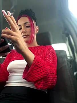 Snapshot of MeganFoxiy chatting on 09/24/25, 04:16 MeganFoxiy online show from 09/24/25, 04:16