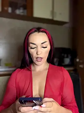 Snapshot of MeganFoxiy chatting on 11/10/25, 05:39 MeganFoxiy online show from 11/10/25, 05:39