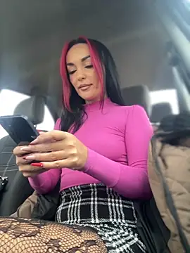 Snapshot of MeganFoxiy chatting on 11/16/25, 06:08 MeganFoxiy online show from 11/16/25, 06:08