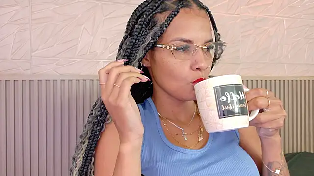 Snapshot of Gaviluc_ chatting on 09/13/25, 10:37 Gaviluc online show from 09/13/25, 10:37