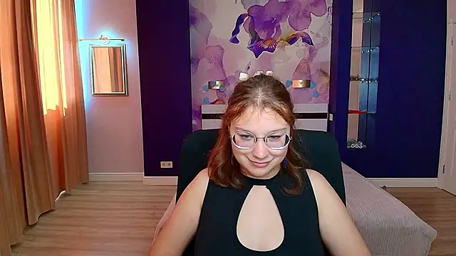 AngelinaLow online show from 09/13/25, 11:32