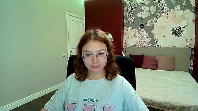 AngelinaLow online show from 09/30/25, 11:26