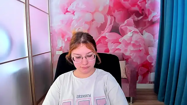 AngelinaLow online show from 02/24/26, 12:47