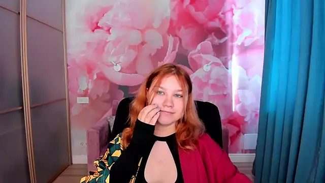 AngelinaLow online show from 04/05/26, 05:26