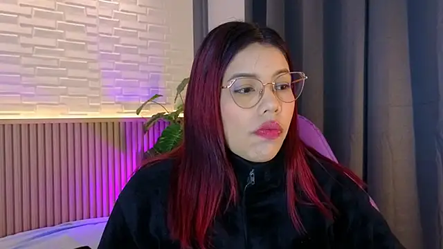 TiffanyWalk online show from 11/20/25, 10:48