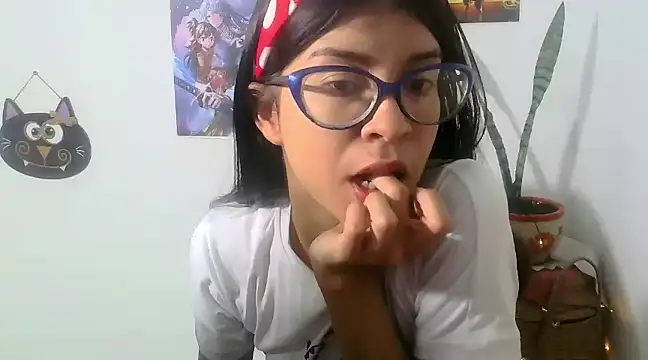 Snapshot of sarah_sm chatting on 03/15/25, 07:48 sarah sm online show from 03/15/25, 07:48