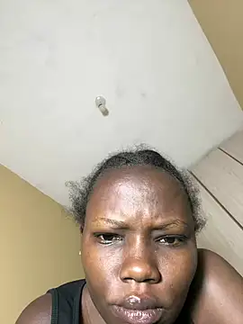 queenmila online show from 06/27/26, 04:39