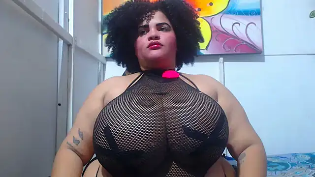 Snapshot of latina_bigboos25 chatting on 05/12/26, 02:08 latina bigboos25 online show from 05/12/26, 02:08