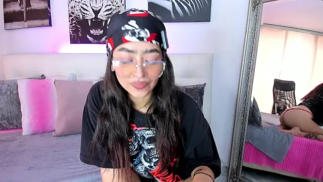 sophie-carter online show from 02/17/26, 07:09