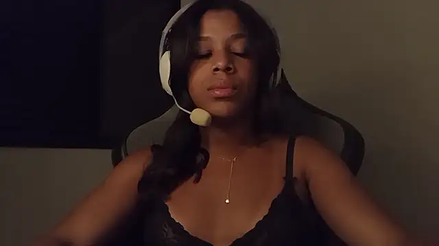 cammydebora online show from 10/08/25, 12:08