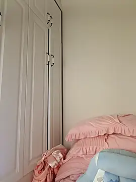 Snapshot of aa520uv chatting on 03/18/25, 02:04 aa520uv online show from 03/18/25, 02:04