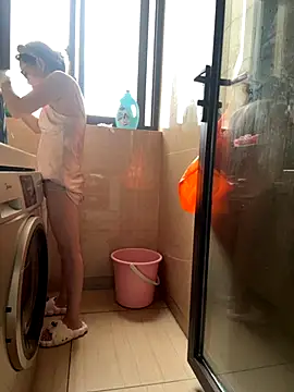 Snapshot of aa520uv chatting on 09/09/25, 01:38 aa520uv online show from 09/09/25, 01:38