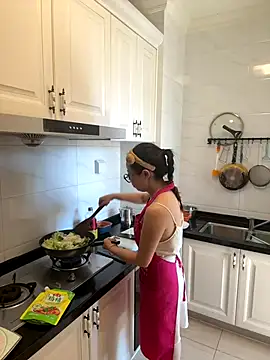 Snapshot of aa520uv chatting on 10/06/25, 03:26 aa520uv online show from 10/06/25, 03:26