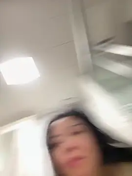 Snapshot of aa520uv chatting on 11/24/25, 02:33 aa520uv online show from 11/24/25, 02:33