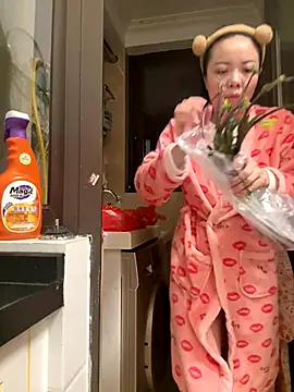 Snapshot of aa520uv chatting on 12/02/25, 04:13 aa520uv online show from 12/02/25, 04:13