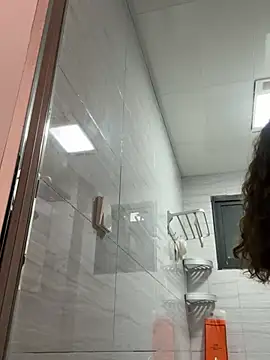 aa520uv online show from 02/04/26, 02:45