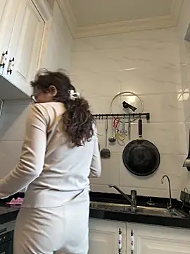 aa520uv online show from 04/15/26, 01:56