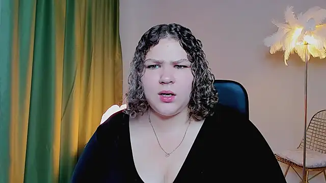 Snapshot of FlorenceAnderson chatting on 09/18/25, 07:10 FlorenceAnderson online show from 09/18/25, 07:10