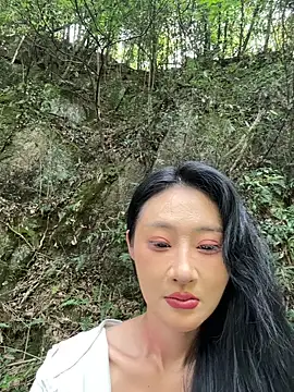 linger-23 online show from 09/22/25, 07:32